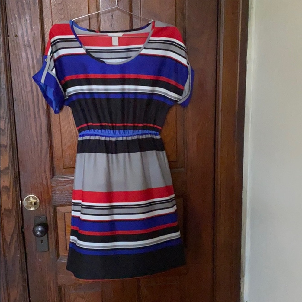 Size 2 Silky Banana Republic Stripped Mini